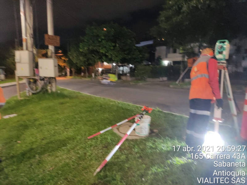 Levantamiento TOPOGRÁFICO de detalle para diseño de la DOBLE CALZADA sobre la existente cra 43ª. en el municipio de sabaneta.